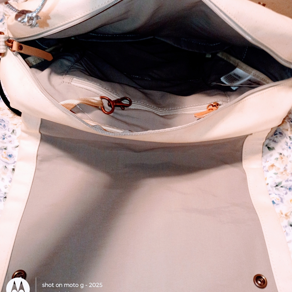 Petunia Pickle Bottom Cream and Gray Baby Bag - Picture 4 of 6